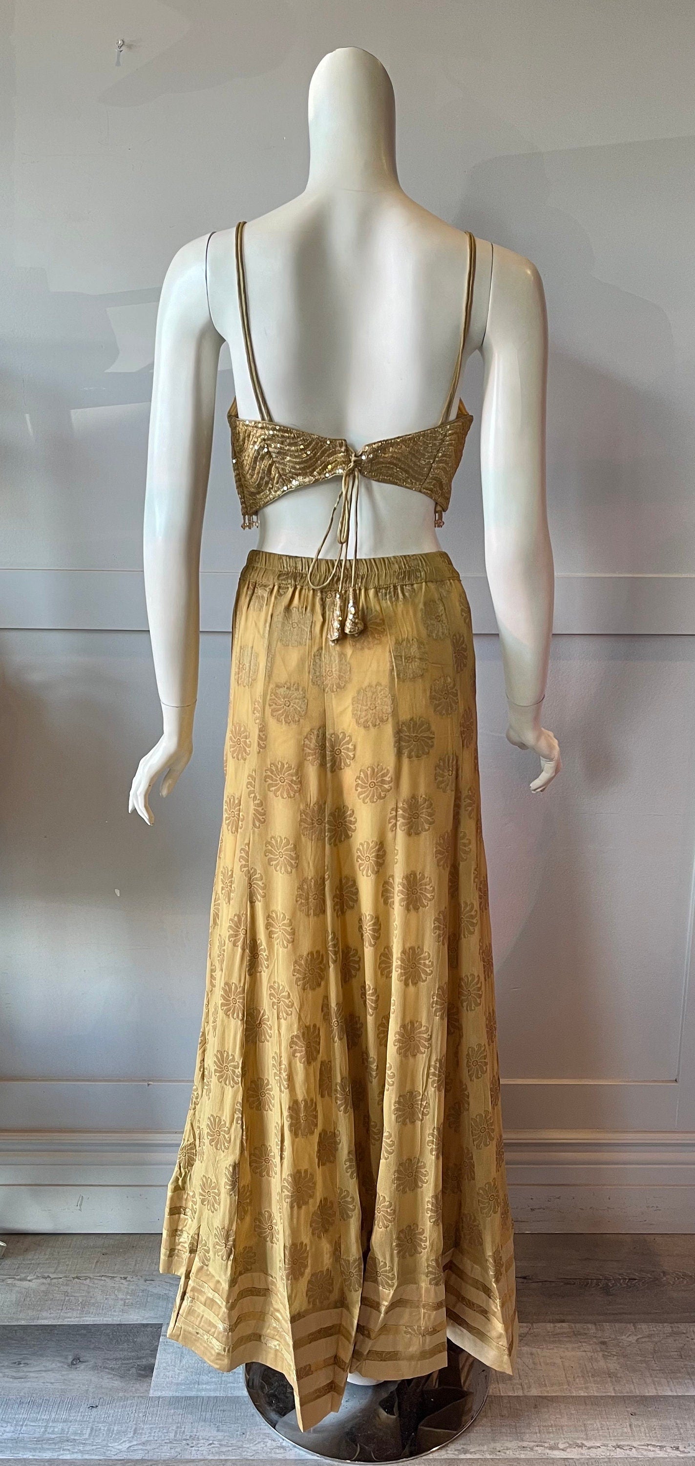 Gold Lehnga