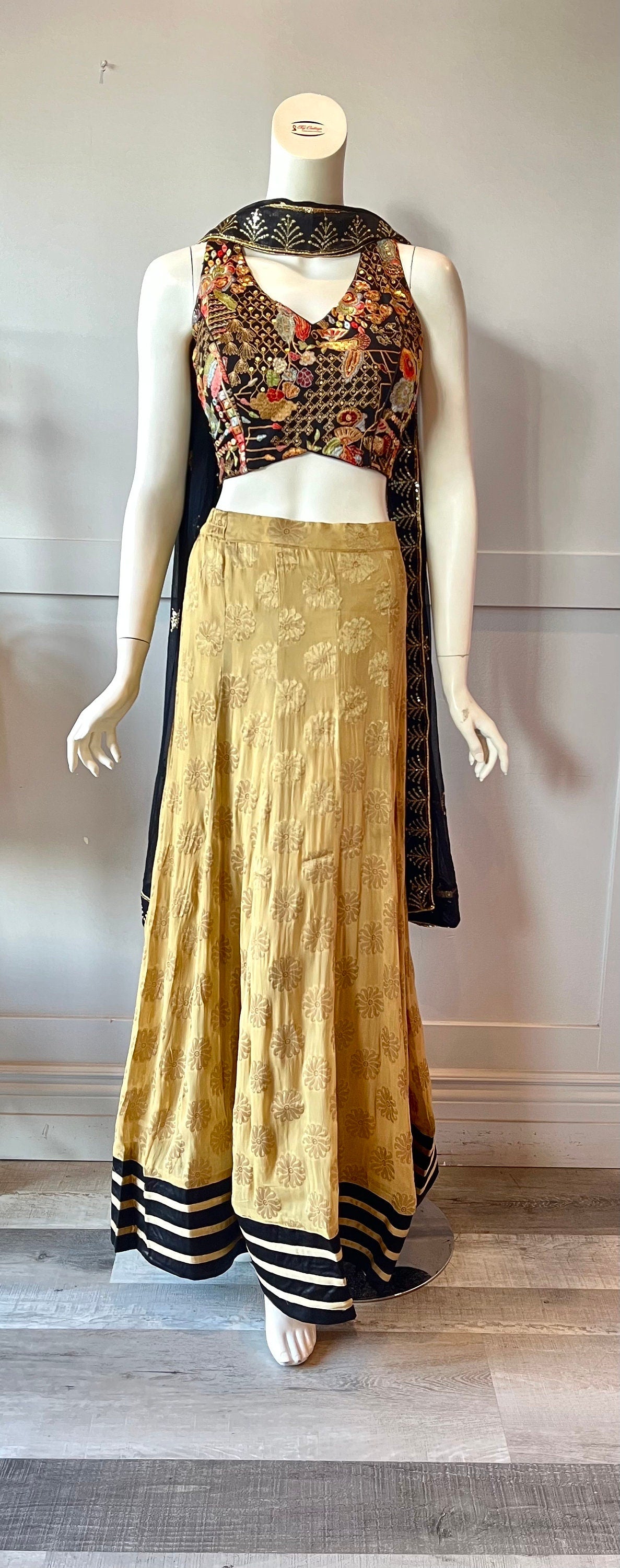 Gold & Black Lehnga