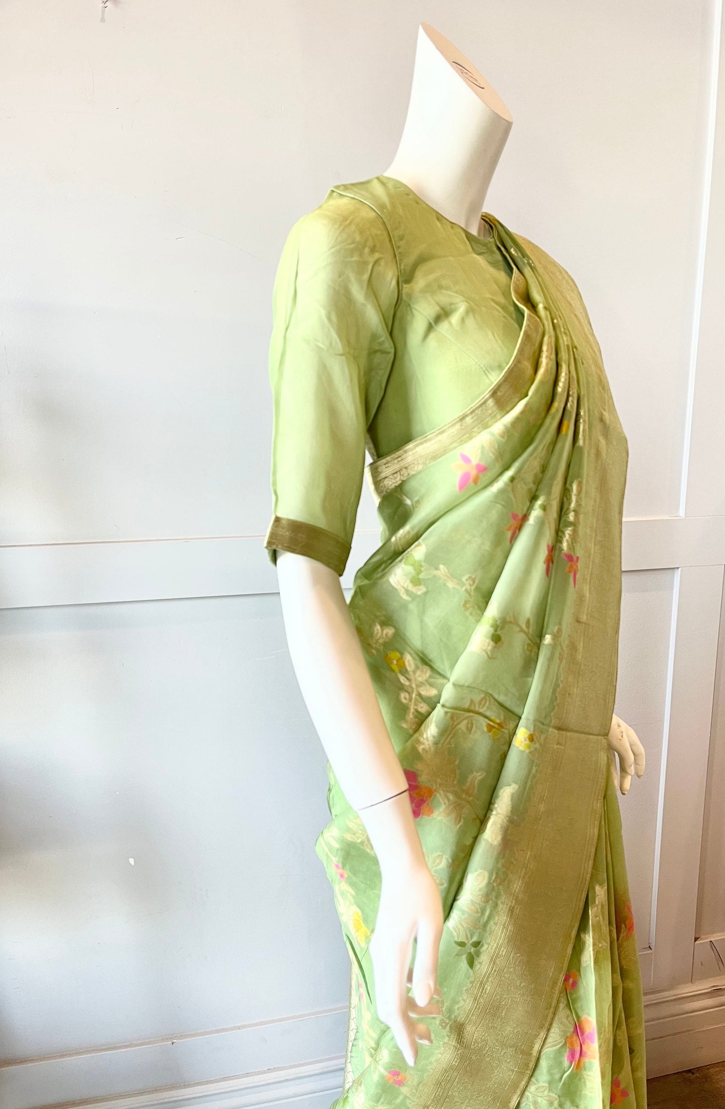 Light Green Silk Blend Golden Zari woven Banarasi saree