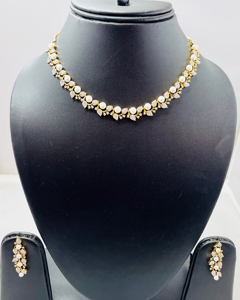 Golden Pearl Necklace Set