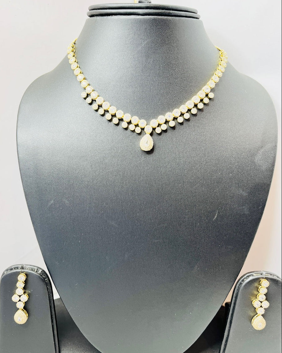Kundan Gold Necklace Set