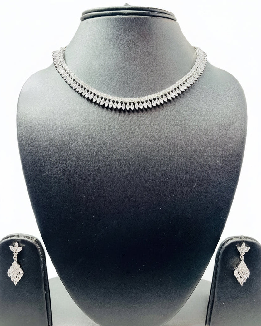 Fancy Silver Kundans Necklace Set