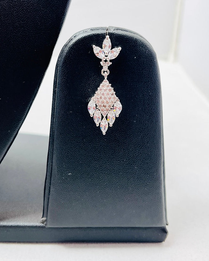 Fancy Silver Kundans Necklace Set