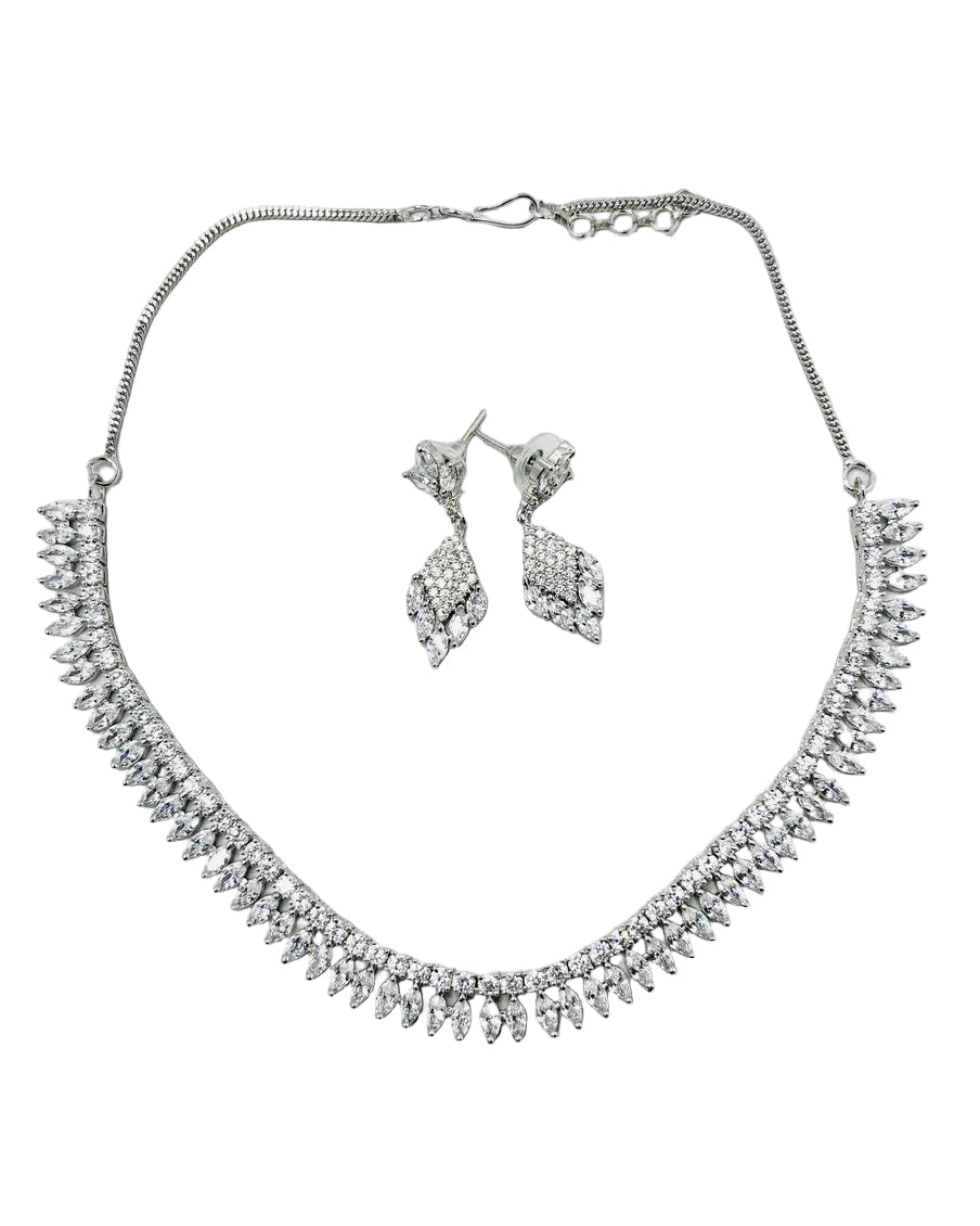 Fancy Silver Kundans Necklace Set