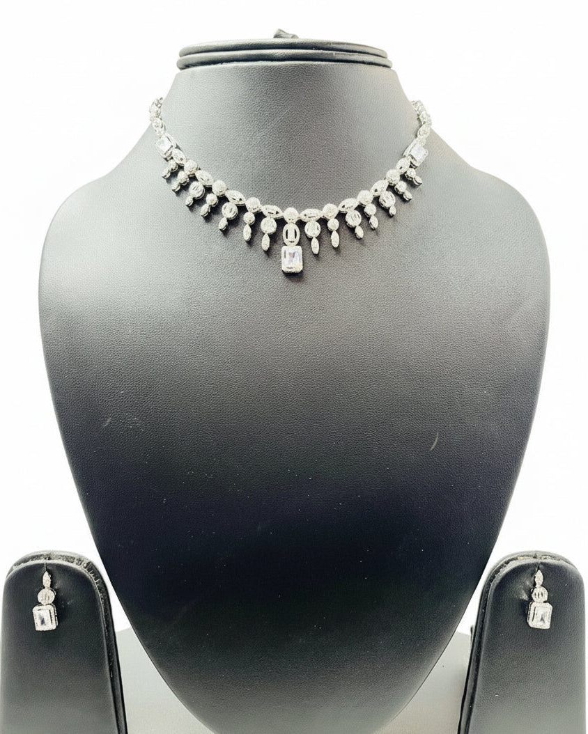 Fancy Silver Kundan Necklace Set