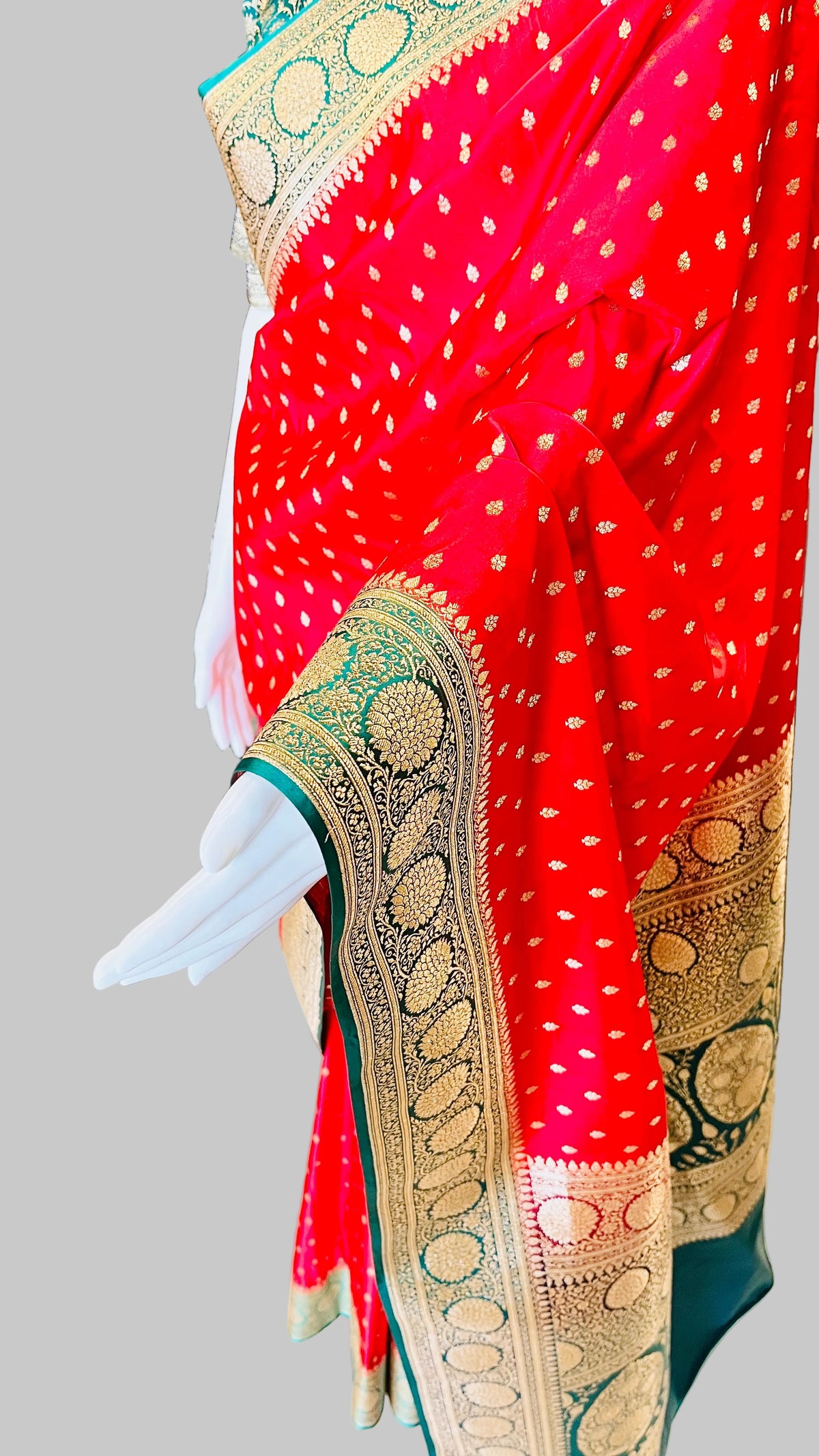 Red &amp; Dark Green Banarasi Silk Saree