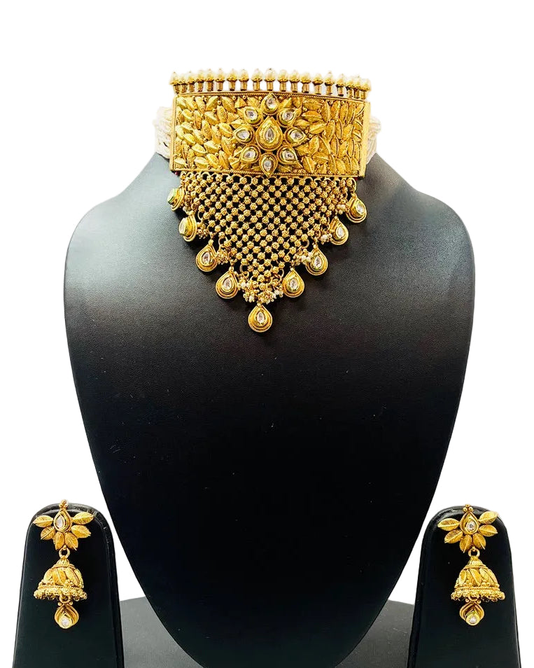 Golden Color Choker Set