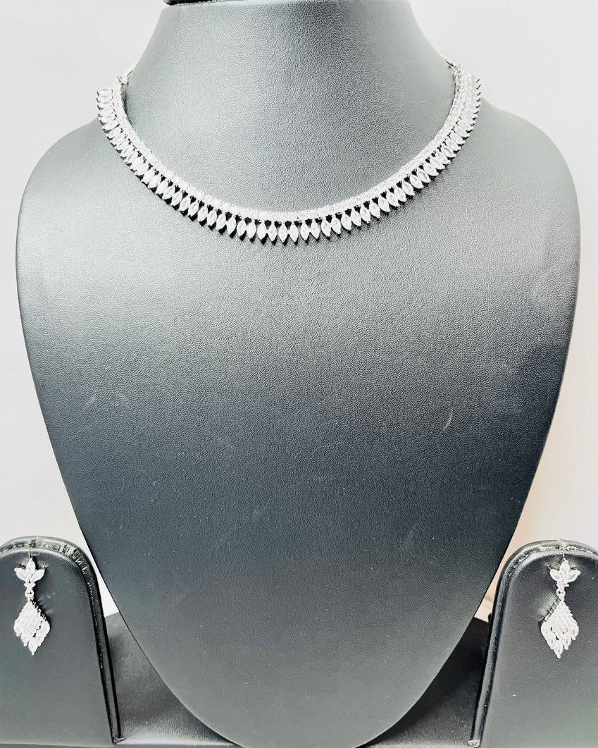 Fancy Silver Kundans Necklace Set