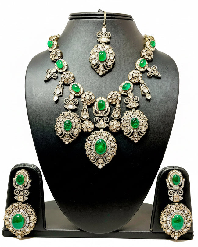 Emerald Green Stones Necklace Set