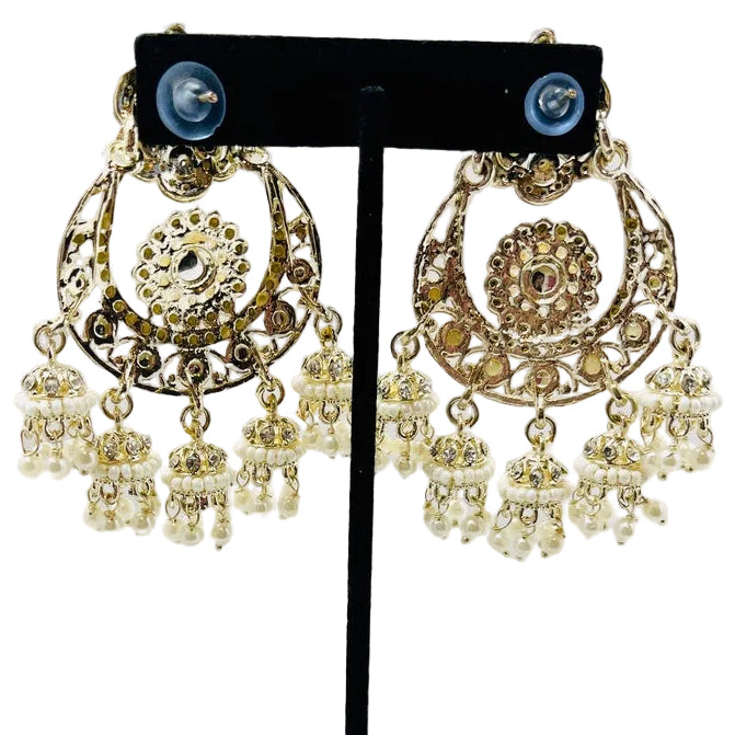 Kundan Earrings With Pearls