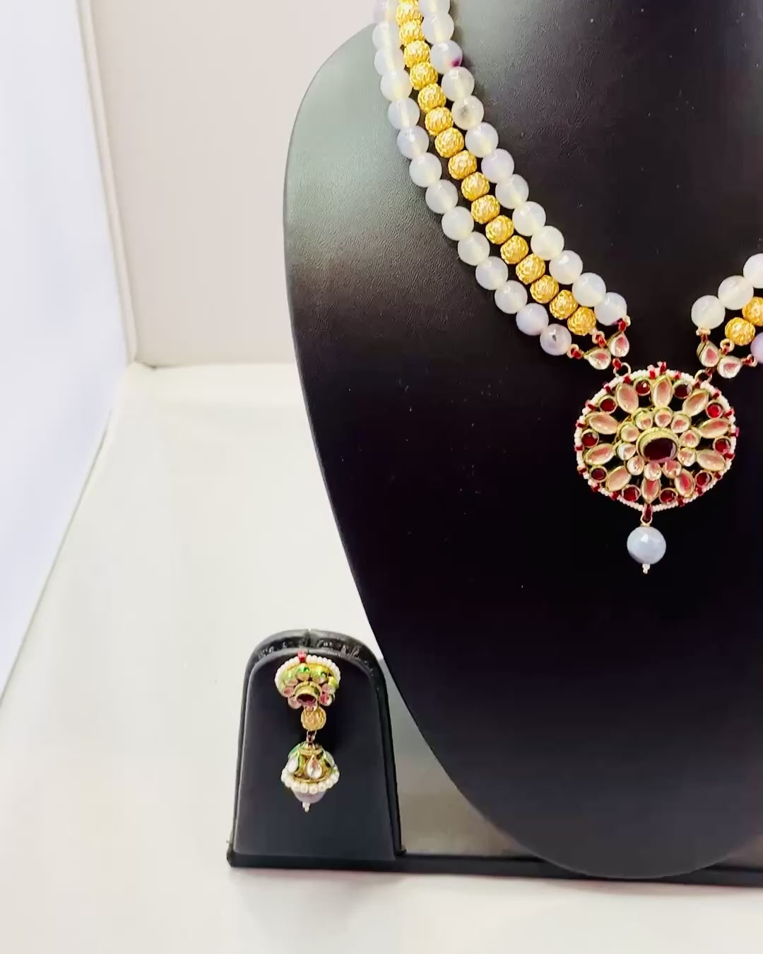 Light Grey & Gold Kundan Set